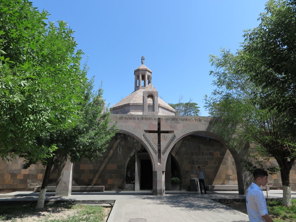 etchmiadzin14.jpg