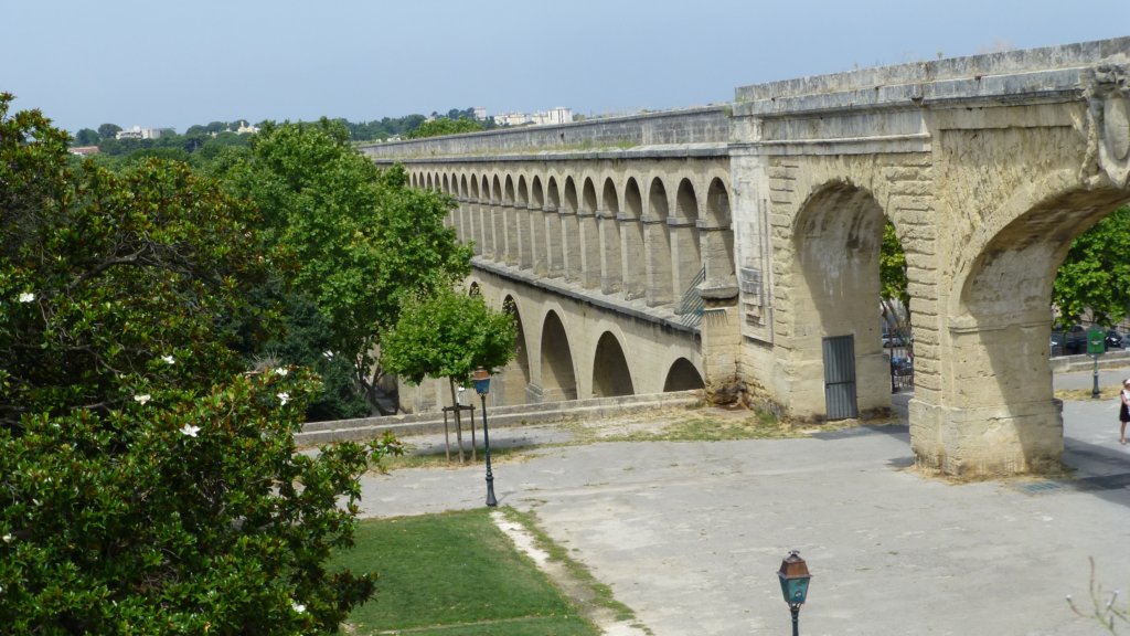 aqueducdesarceaux2.jpg