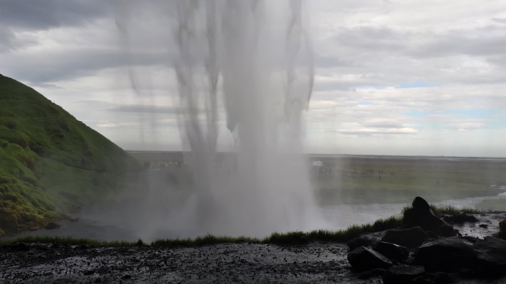seljalandsfoss13.jpg