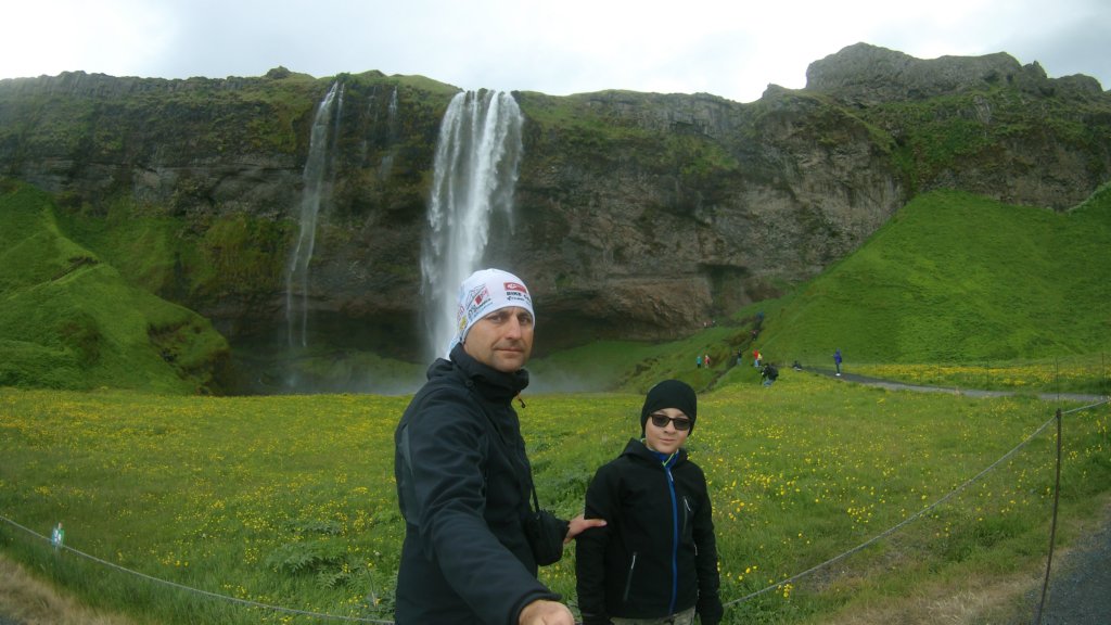 seljalandsfoss9.jpg