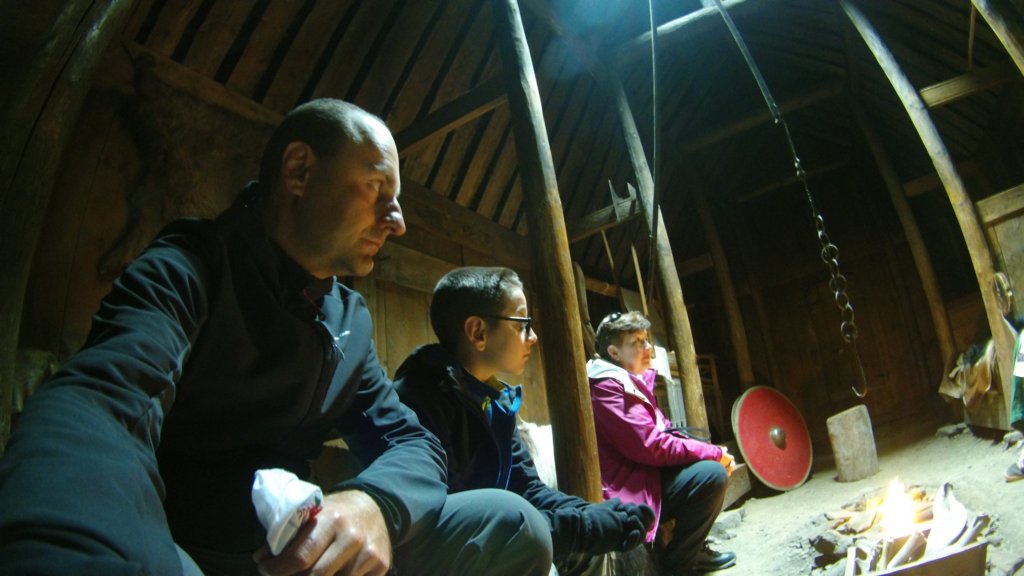 eiriksstadirvikinglonghouse6.jpg