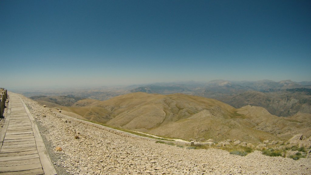 mountnemrut43.jpg