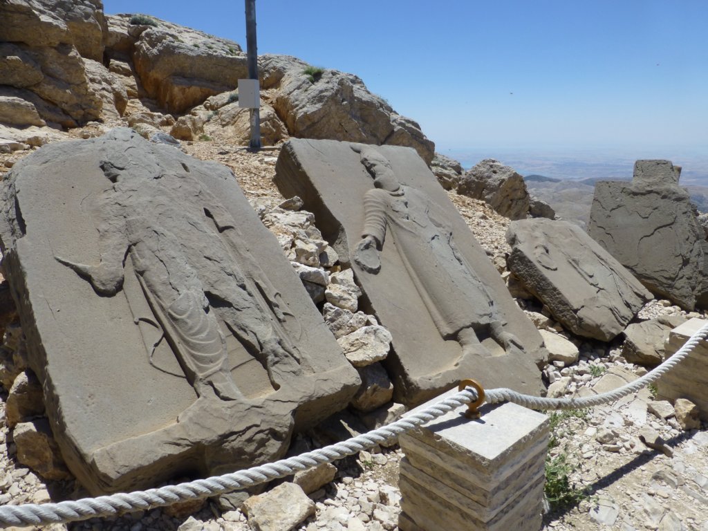 mountnemrut60.jpg
