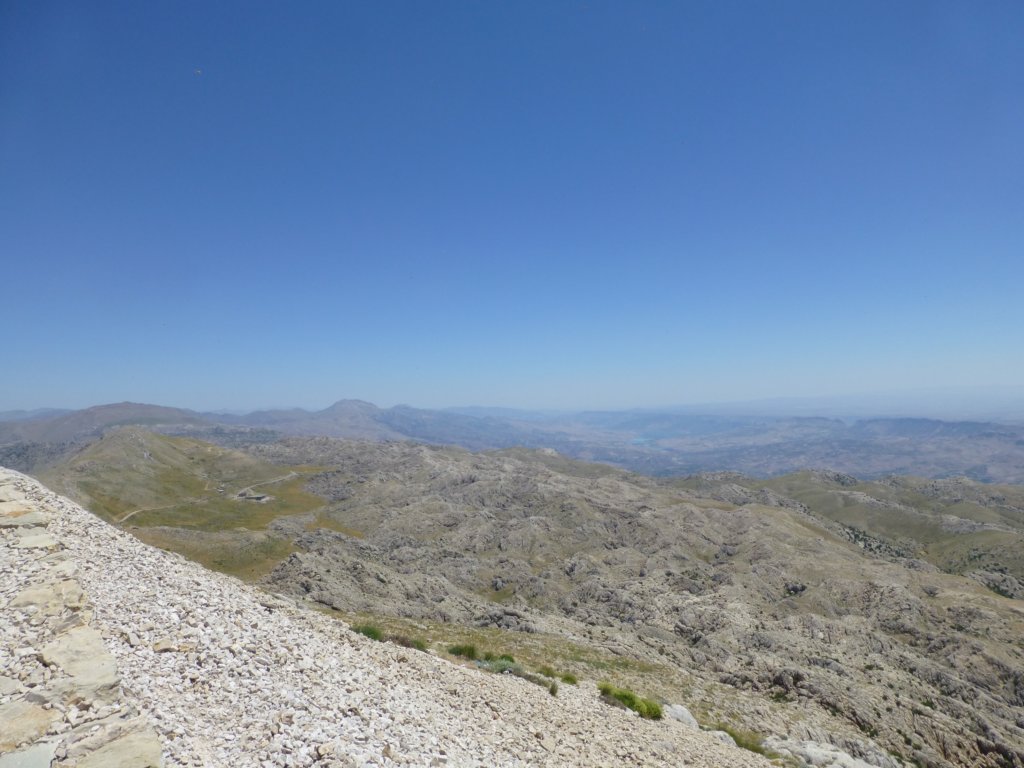 mountnemrut7.jpg