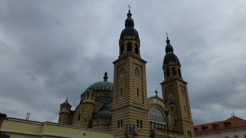 catedralaortodoxasfantatreimesibiu2.jpg